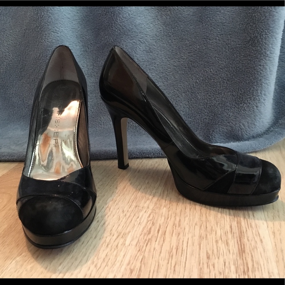 5.5 Marc Fisher Pumps